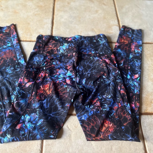 lululemon women’s leggings sizes 2 and 4 - Picture 2 of 12